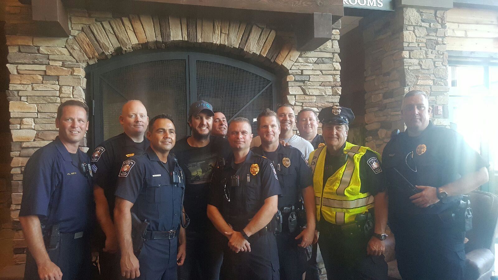 Grand opening of Cabela's with Luke Bryan.